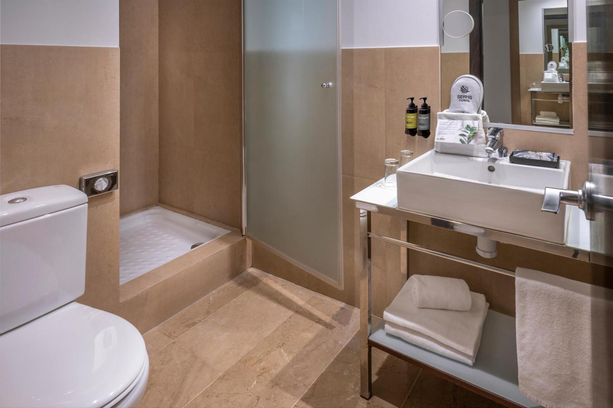 Hotel Serhs Del Port Barcelona Bagian luar foto